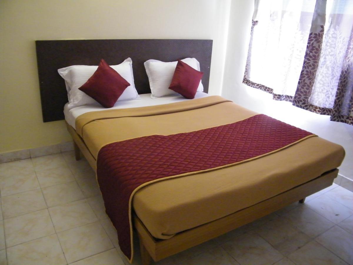 The White House Residency Otel Chennai Dış mekan fotoğraf