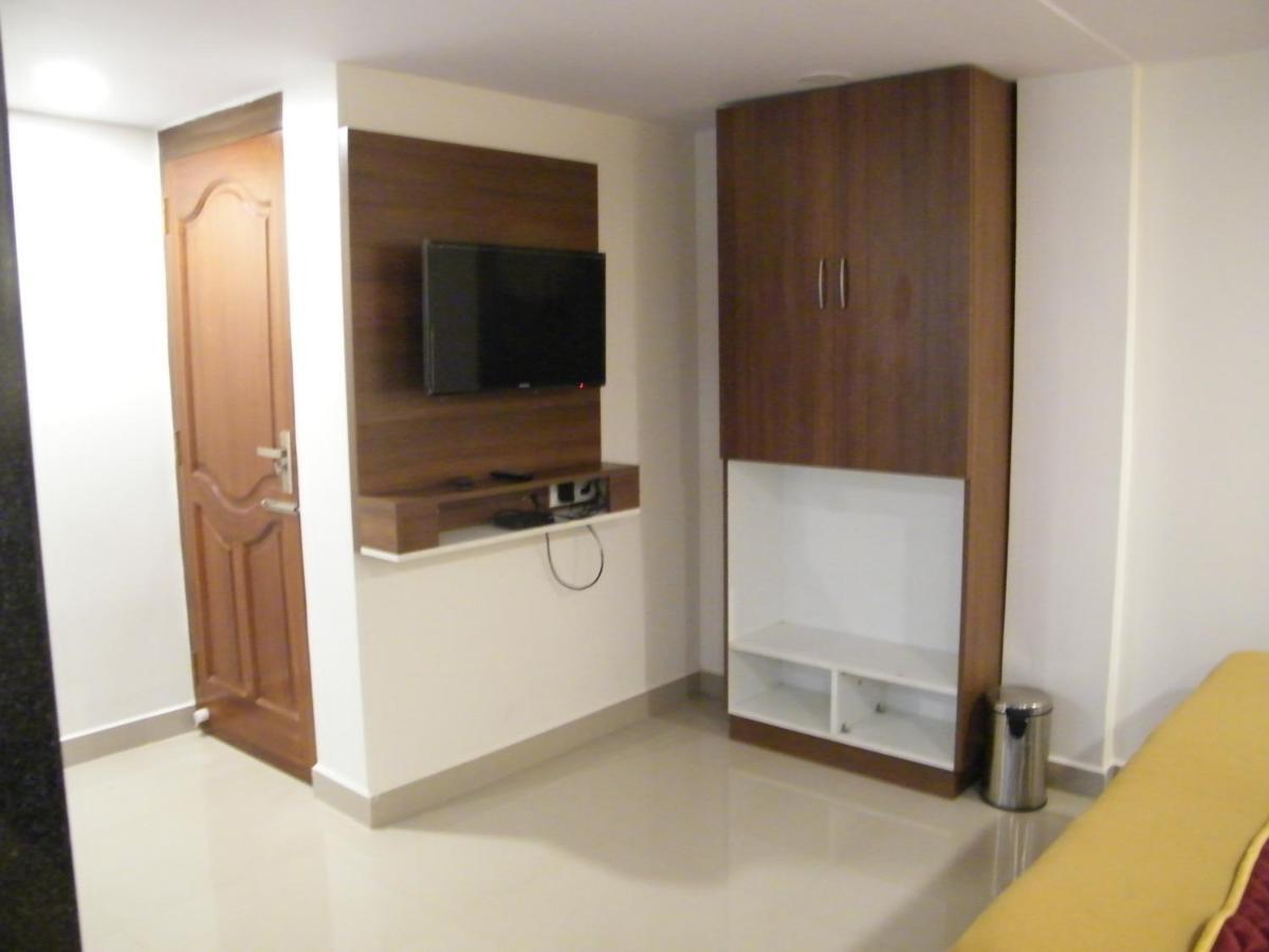 The White House Residency Otel Chennai Dış mekan fotoğraf