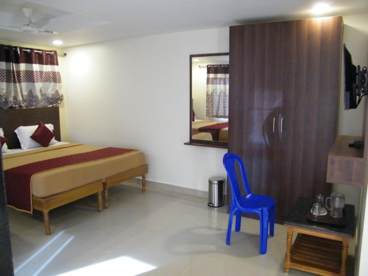 The White House Residency Otel Chennai Dış mekan fotoğraf