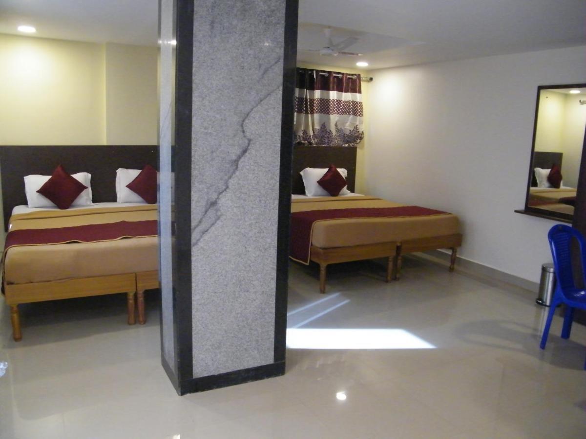 The White House Residency Otel Chennai Dış mekan fotoğraf