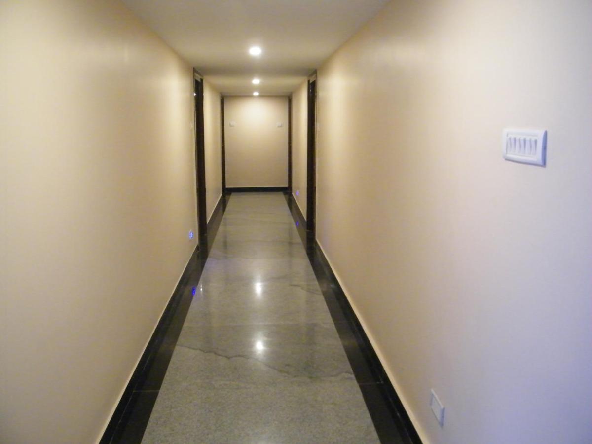 The White House Residency Otel Chennai Dış mekan fotoğraf