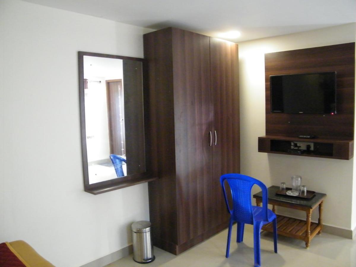 The White House Residency Otel Chennai Dış mekan fotoğraf